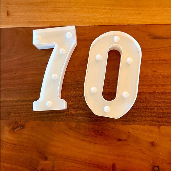 LED Light Up Number 70 Sign - White with warm gold lights - Picture 3 of 3